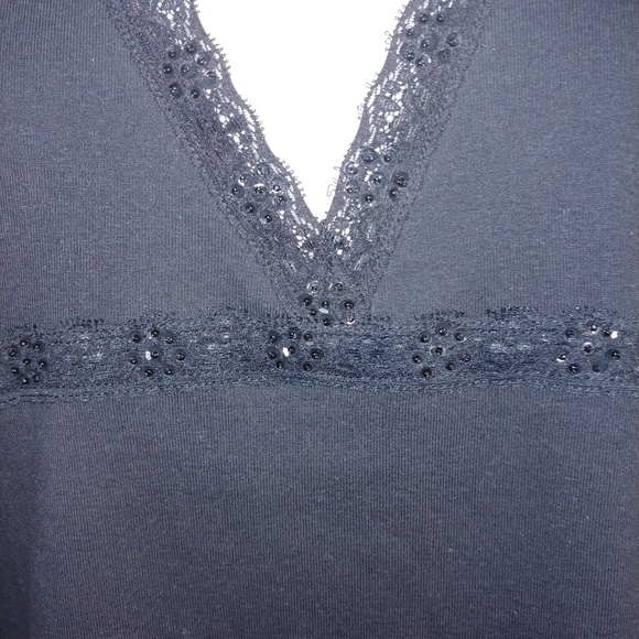 Top - Picture 2 of 3